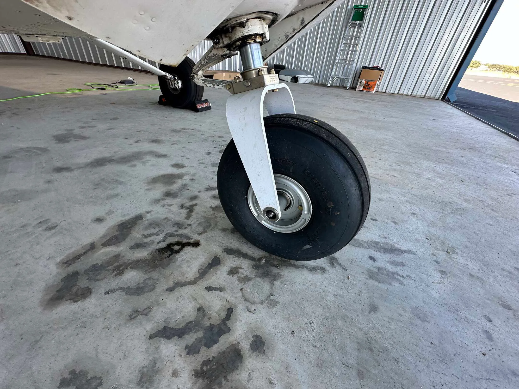 Exterior view of a 1977 Cessna 182Q, N759NR.