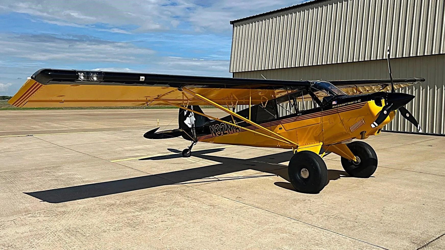 Exterior view of a 2013 Aviat A-1C-180 Husky.