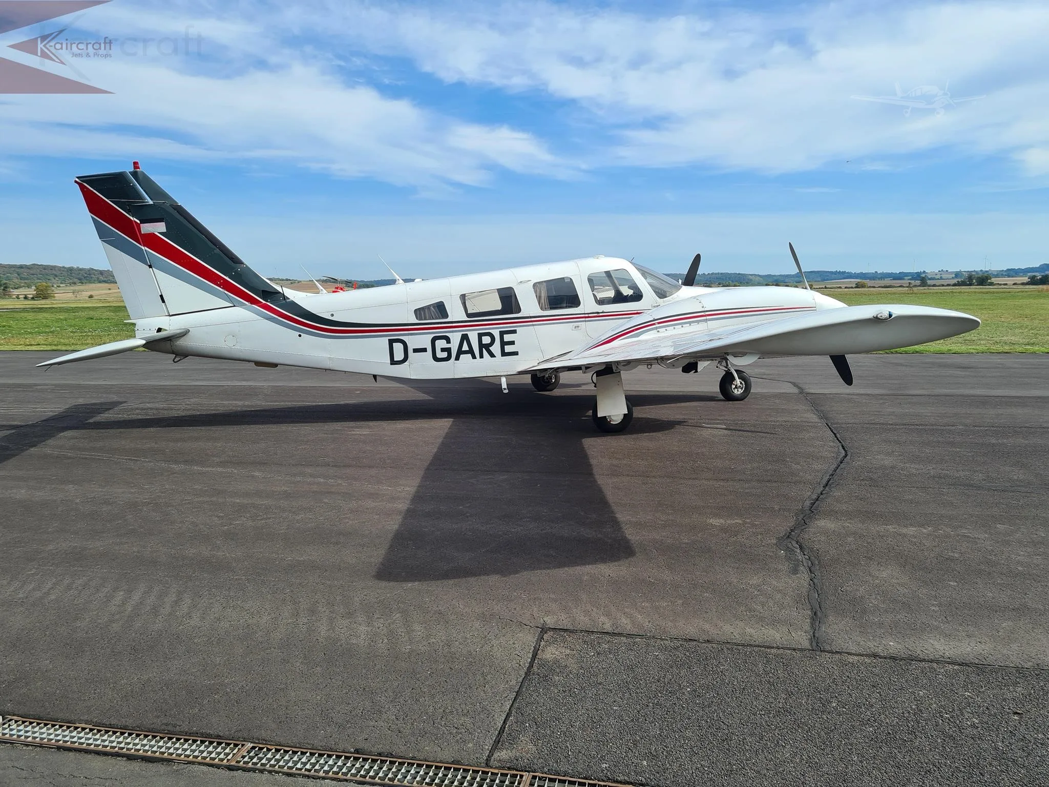Exterior view of a 1978 PIPER SENECA II, D-GARE.