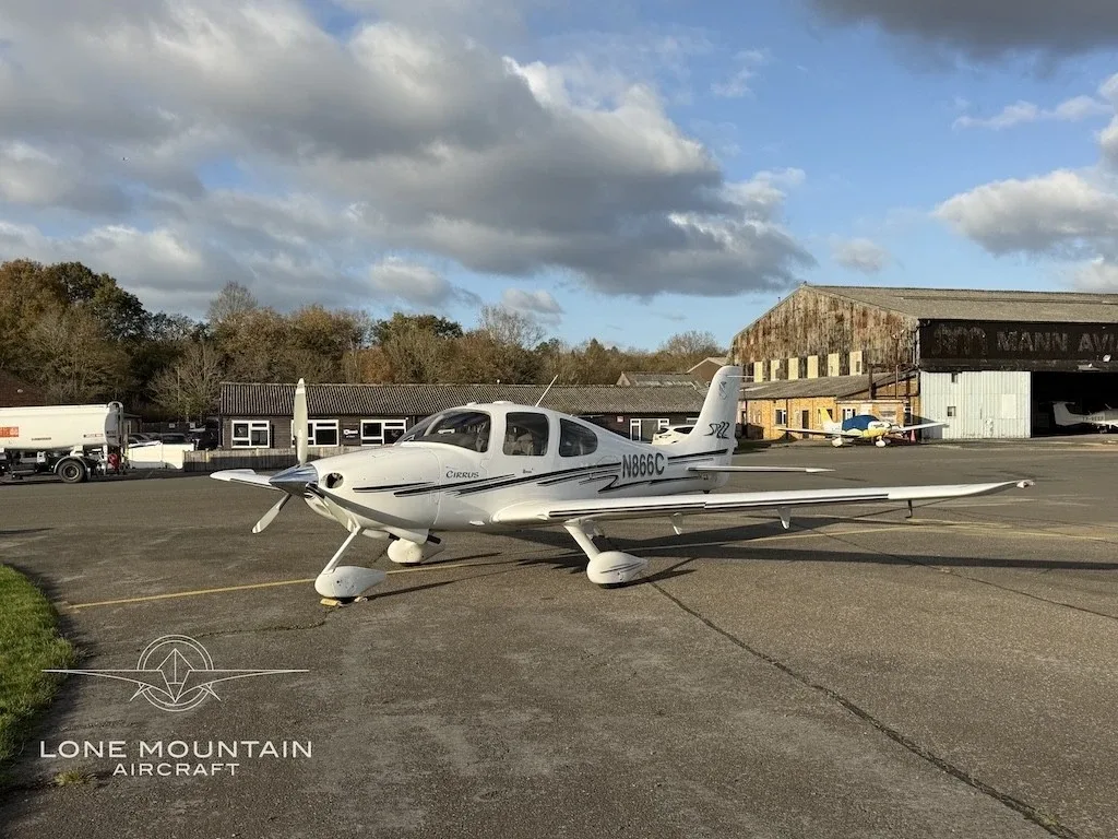 Exterior view of a 2002 Cirrus SR22.