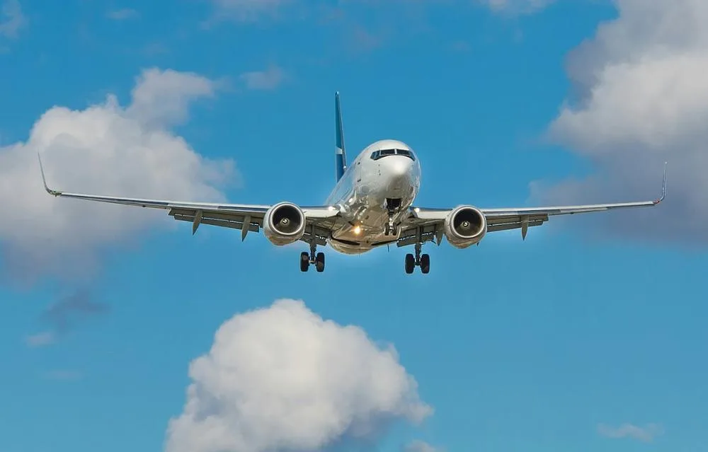 Exterior view of a 1992 Boeing 737.