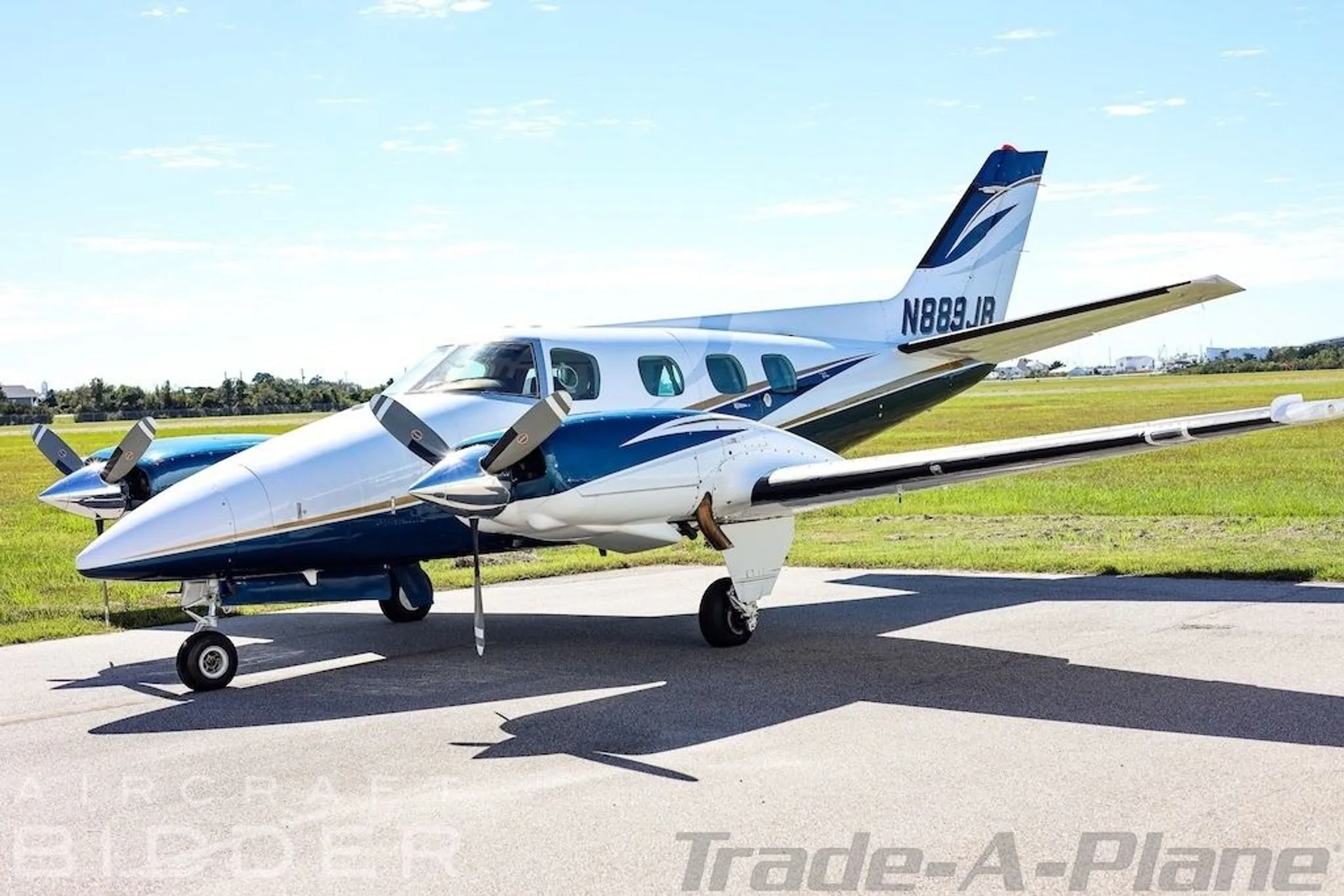 Exterior view of a 1974 BEECHCRAFT B60 DUKE, N889JB.