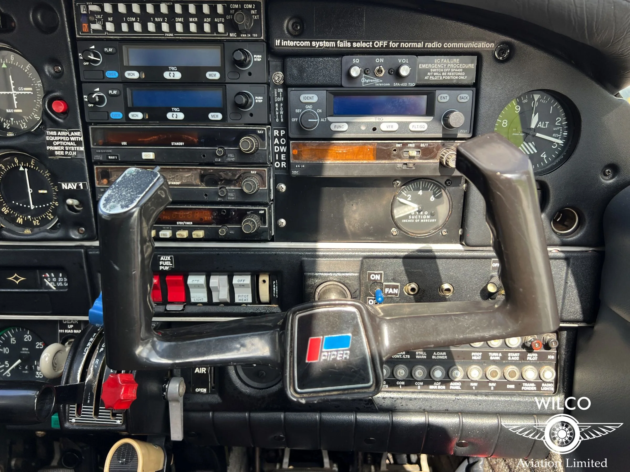 Avionics suite of a 1980 Piper PA-28RT-201T Turbo Arrow IV.