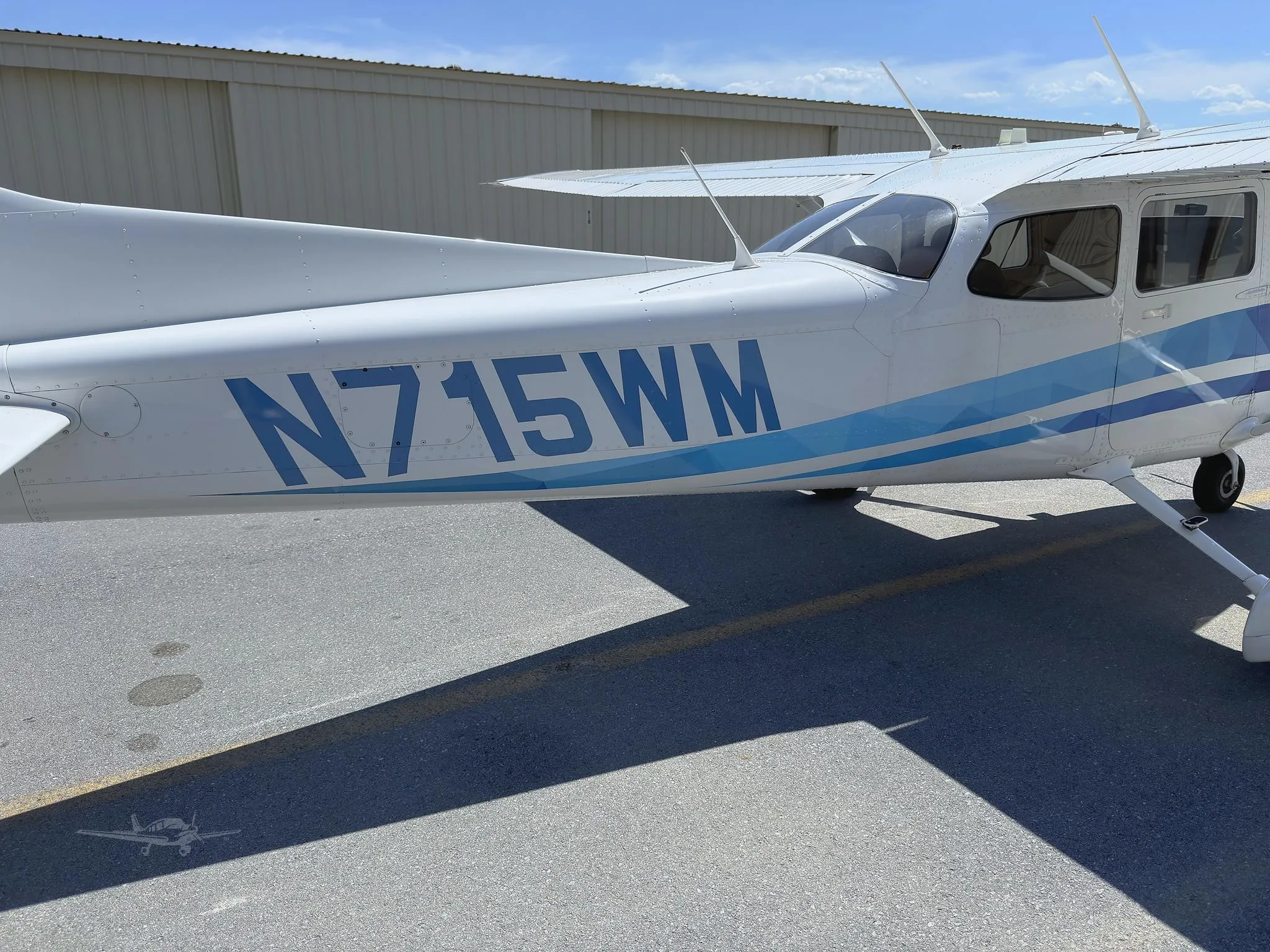 Exterior view of a 2020 CESSNA 172S SKYHAWK SP, N715WM.