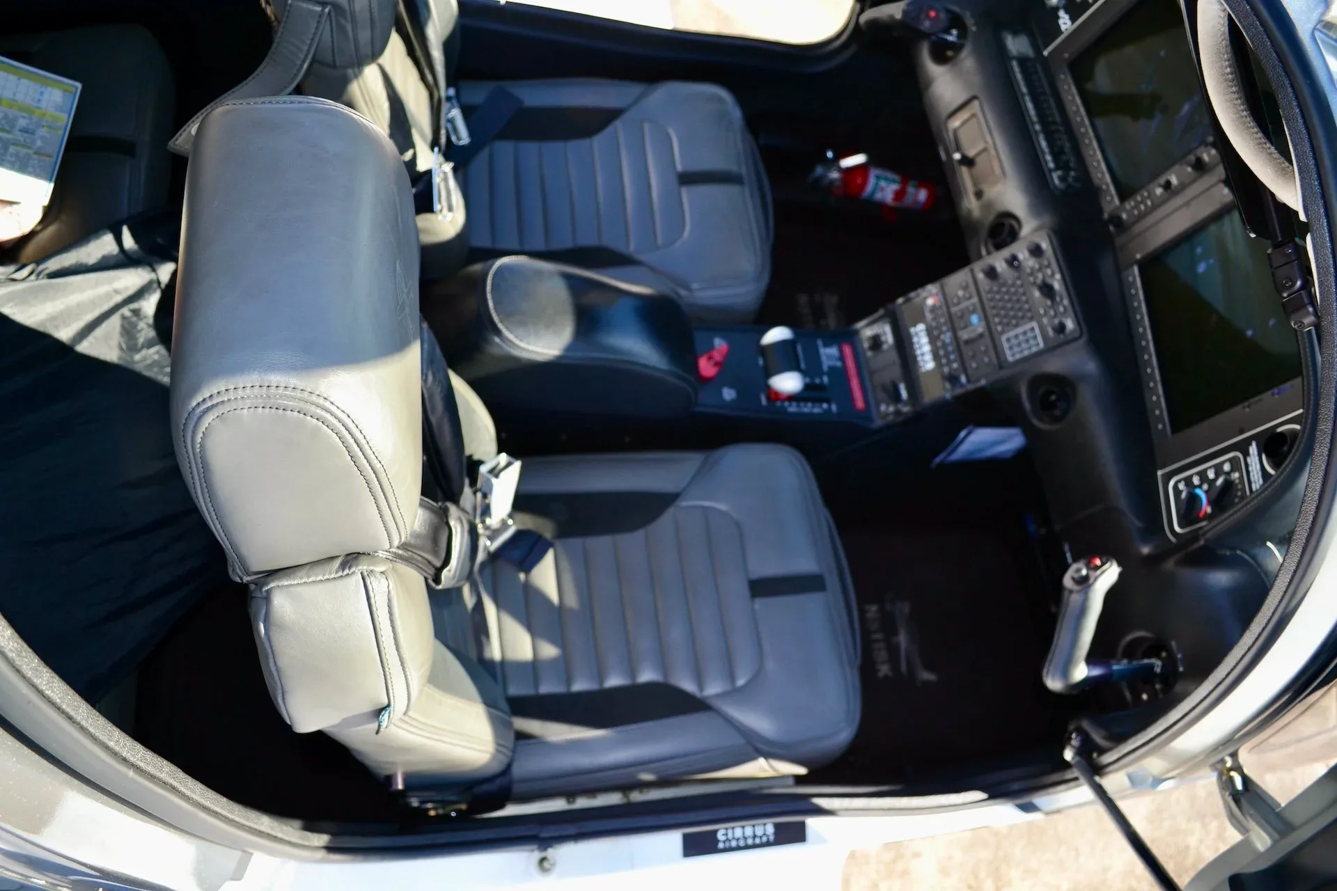Cockpit and instrument panel of a 2016 Cirrus SR22 GTS.
