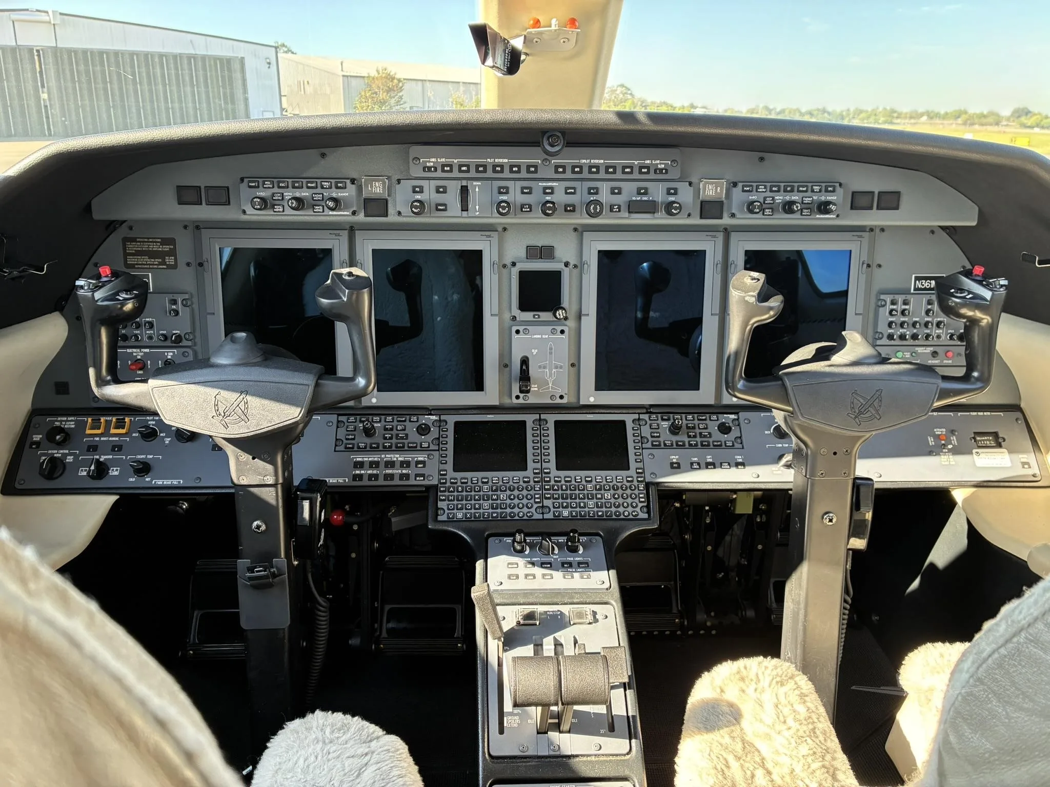Cockpit and instrument panel of a 2021 CESSNA CITATION CJ4 GEN 2.