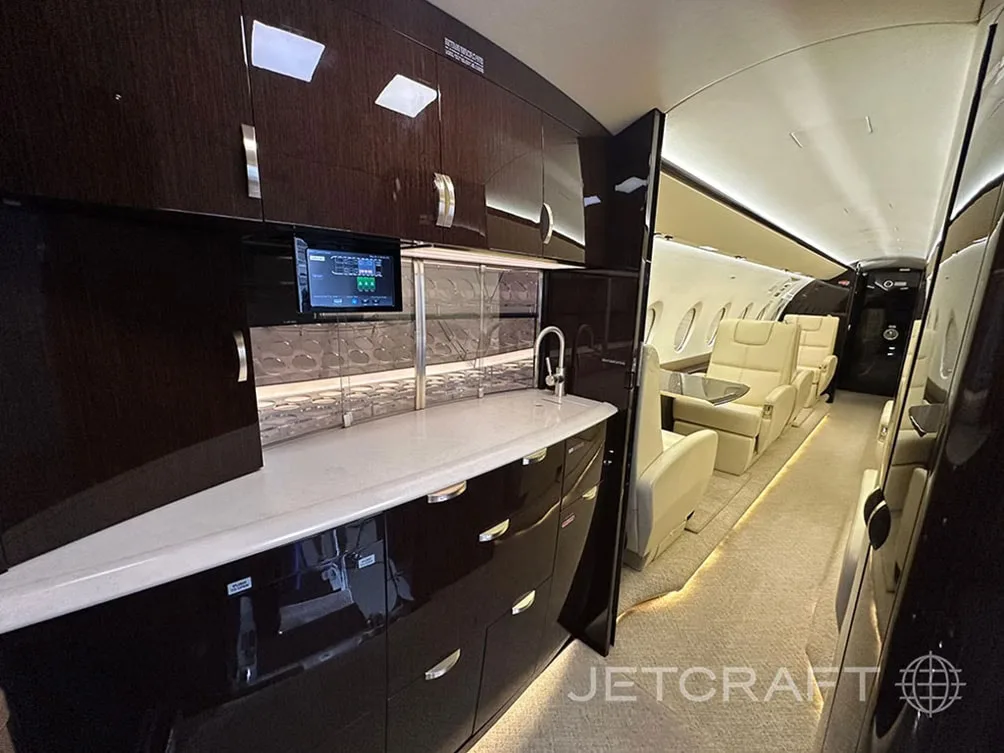 Cabin interior of a 2014 Gulfstream Honeywell GTCP-36-150.