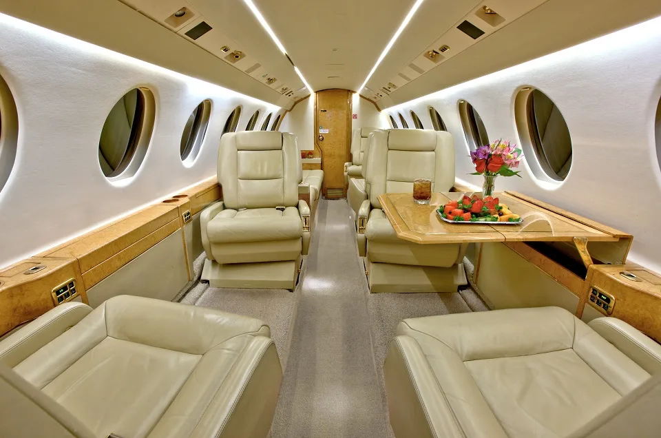 Cabin interior of a 1999 Dassault falcon 50ex 0281.
