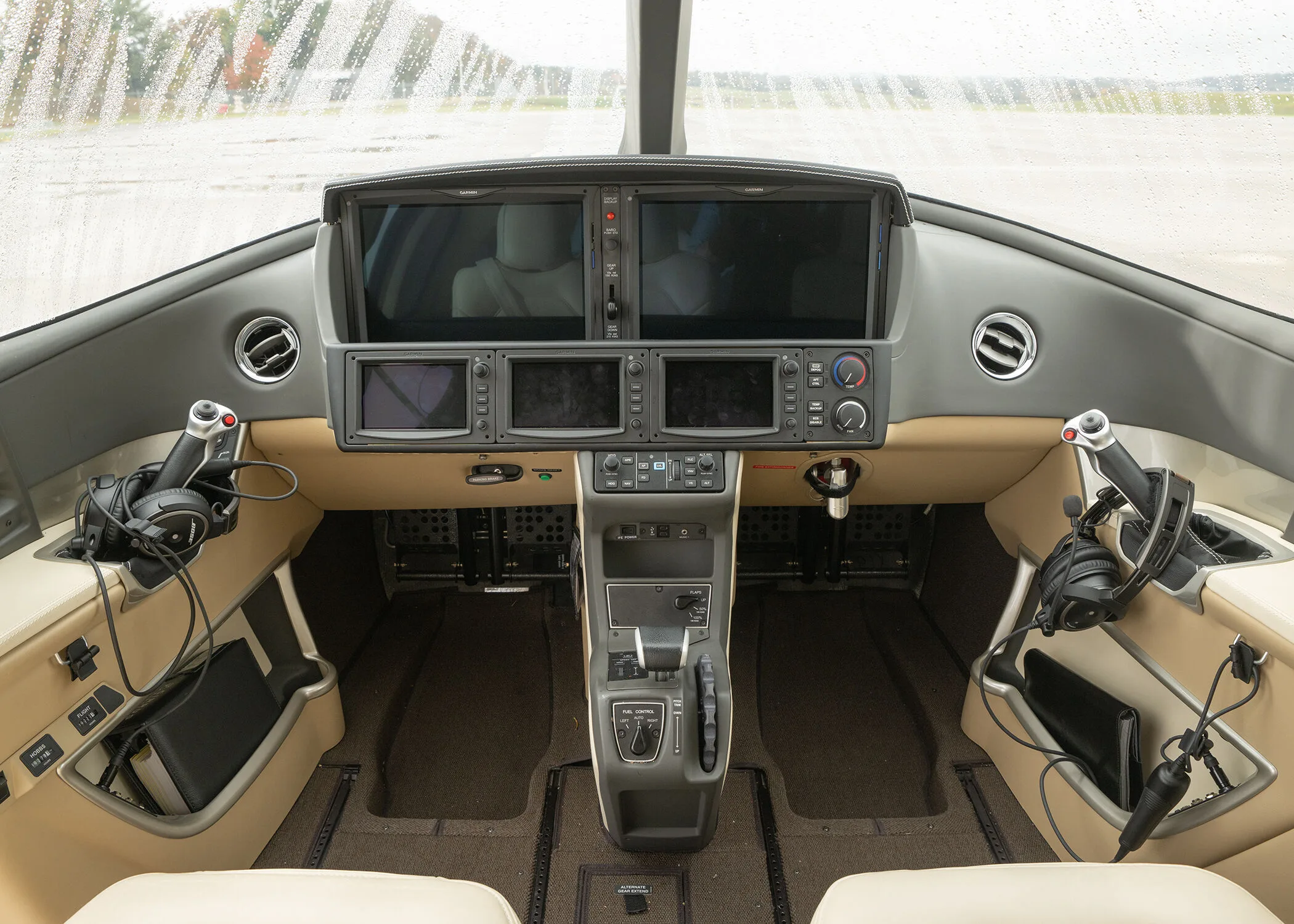 Cabin interior of a 2023 Cirrus SF50 G2+ Elite.