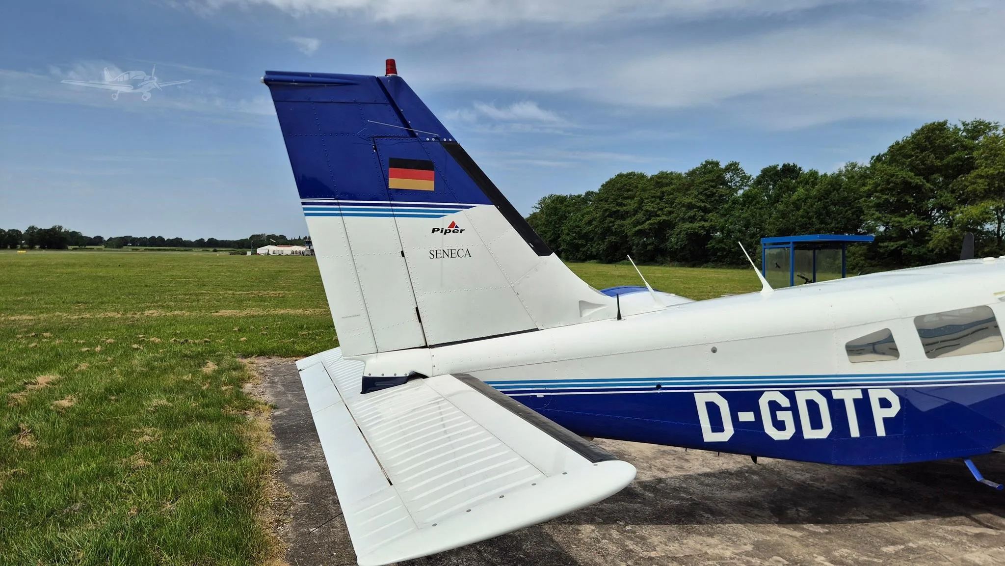 Exterior view of a 1979 PIPER SENECA II, D-GDTP.