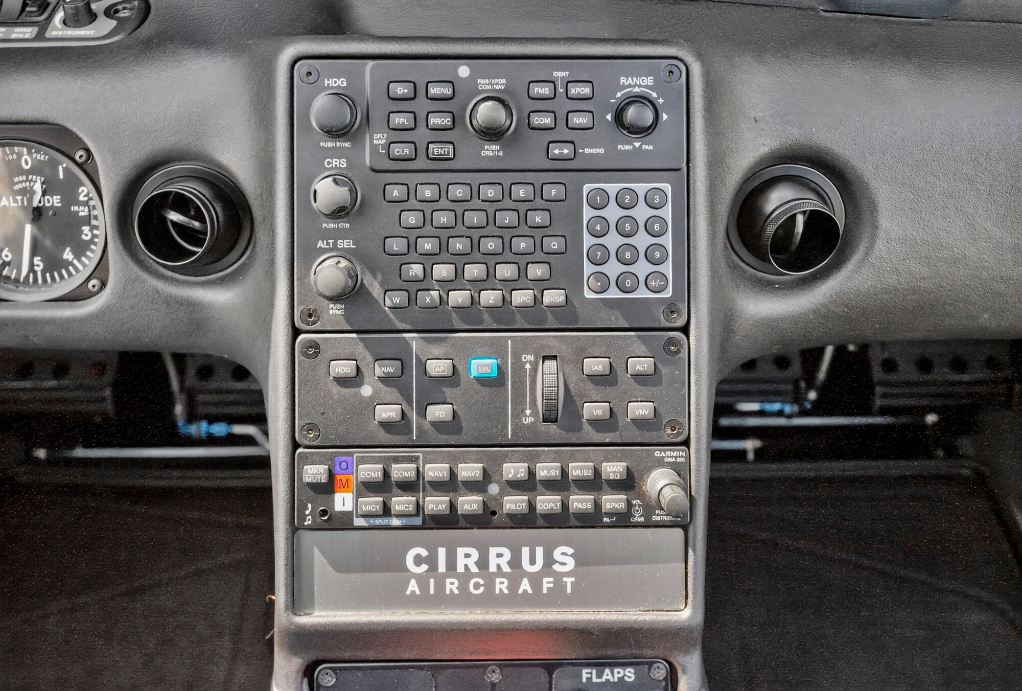 Avionics suite of a 2014 Cirrus SR22 G5.