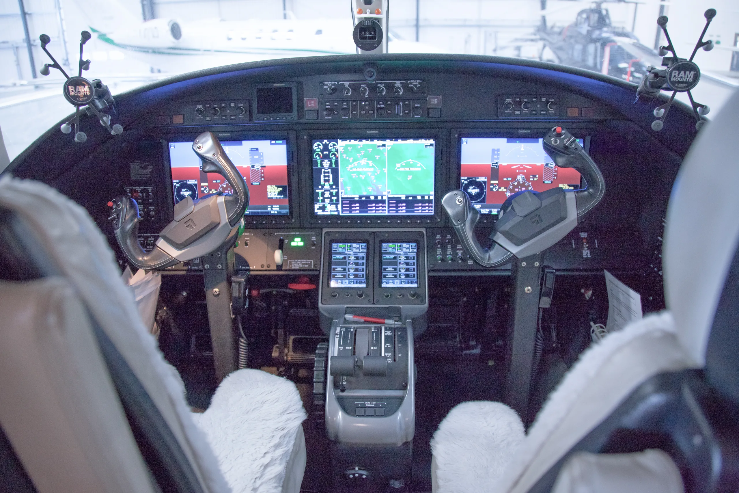 Cockpit and instrument panel of a 2014 Cessna citation m2.