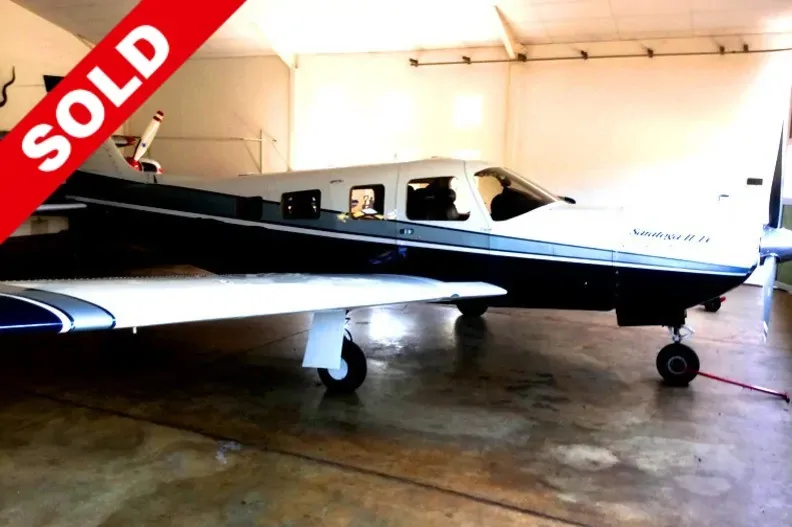 Exterior view of a 1999 Piper Saratoga II TC.