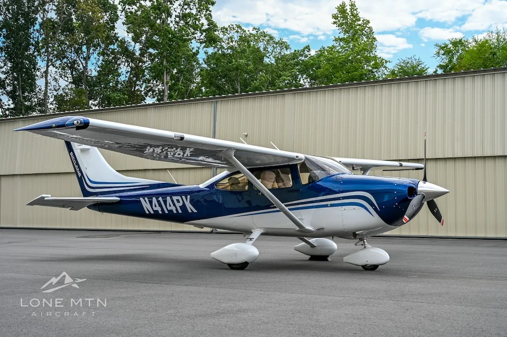 Cabin interior of a 2023 Cessna 182T Skylane.
