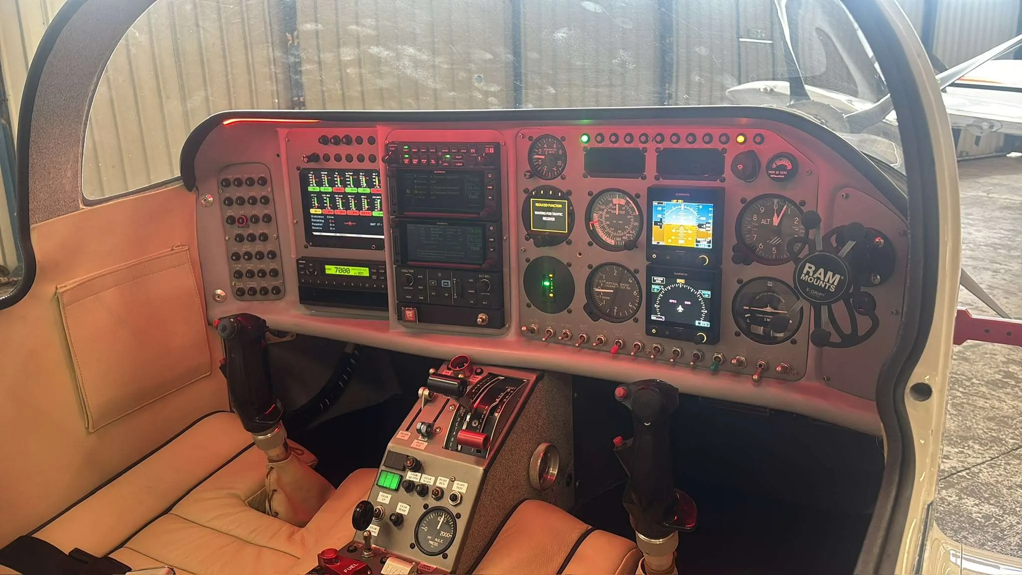 Cockpit and instrument panel of a Glasair III TURBINE.