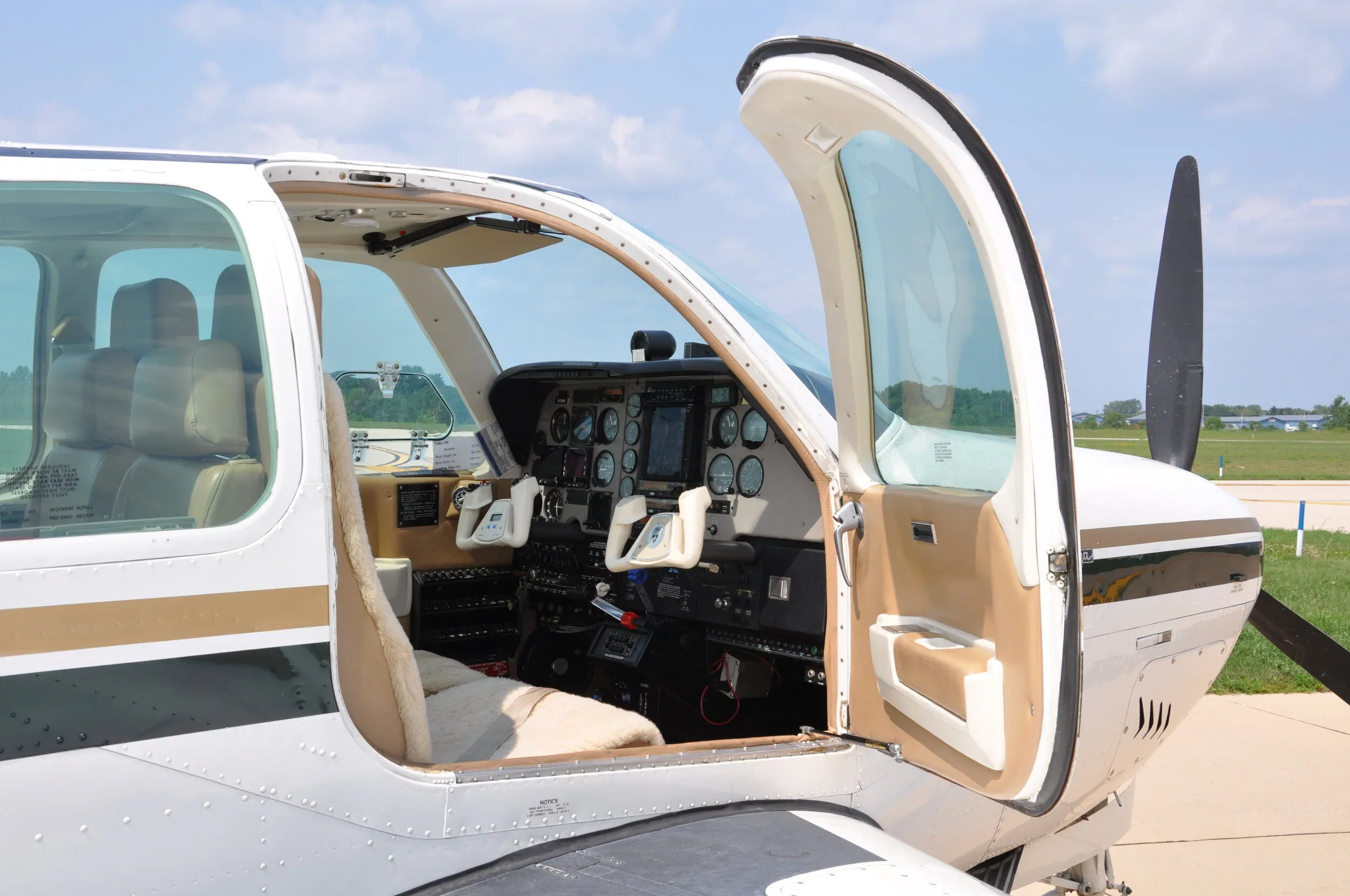 Exterior view of a 1985 AKC AVIATION BONANZA A36.