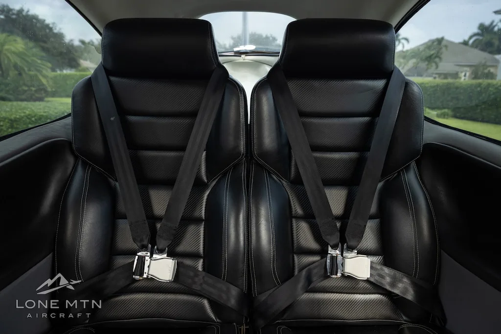 Cabin interior of a 2004 Cirrus SR22 G2 GTS.