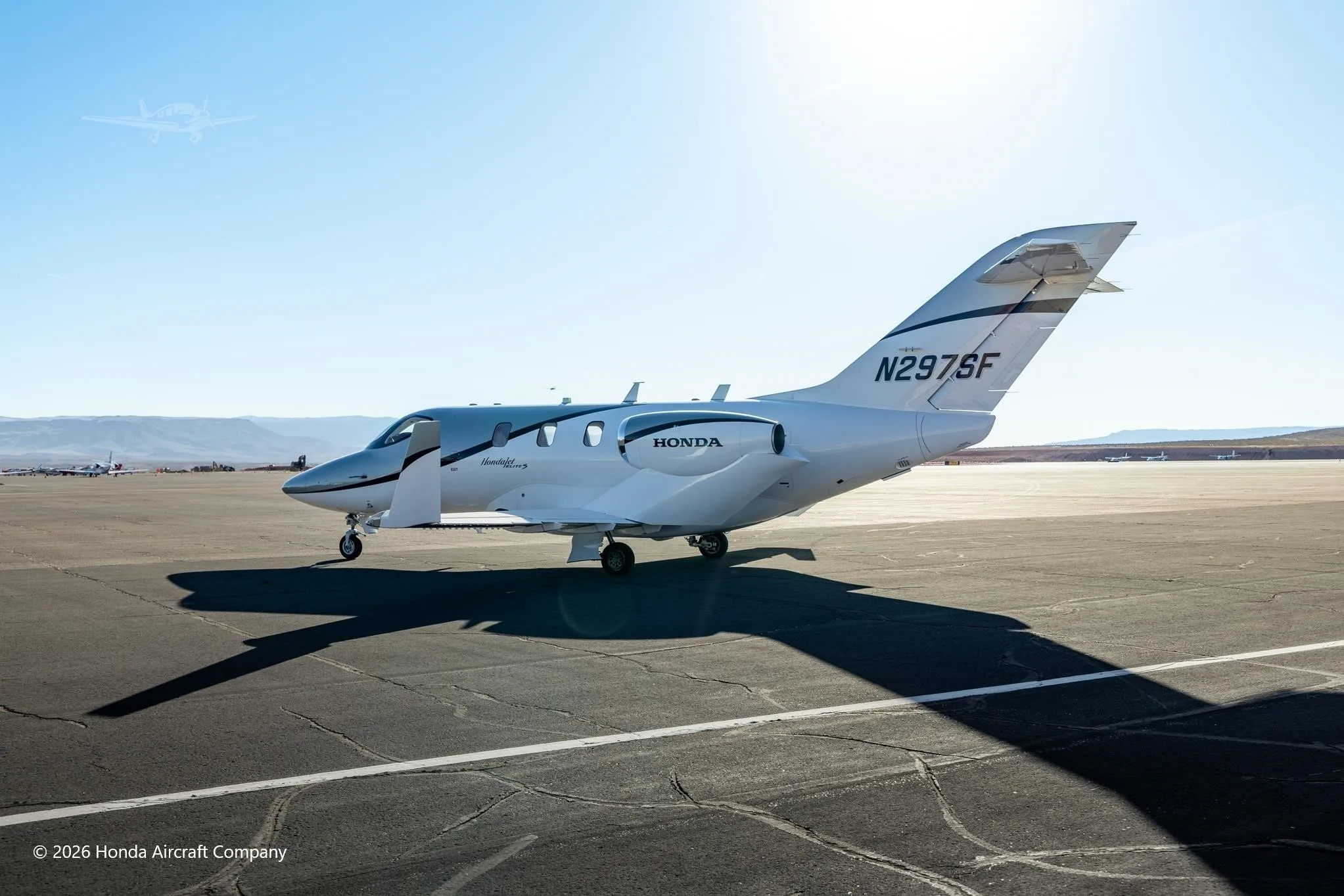 Exterior view of a 2019 HONDA JET ELITE S, N297SF.