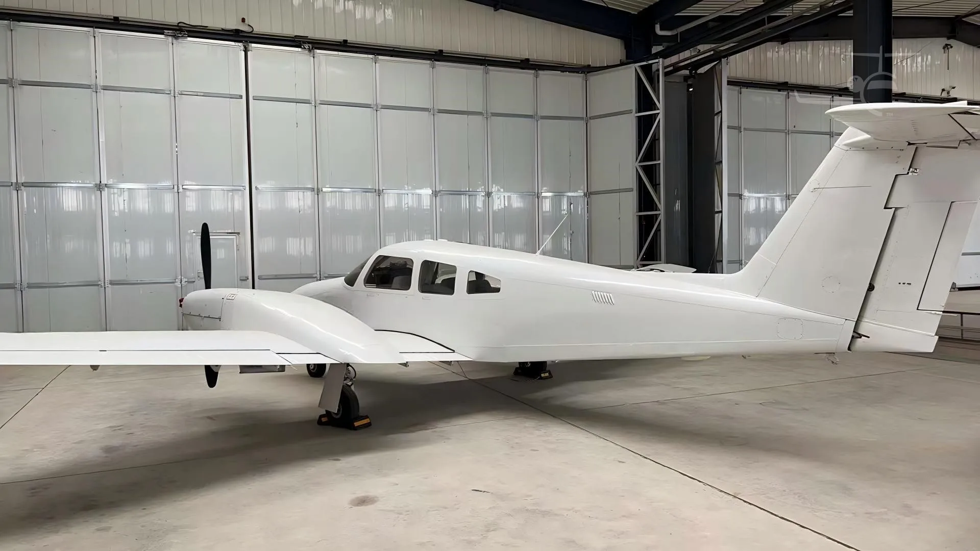 B-10H9 - 2018 Piper Seminole
