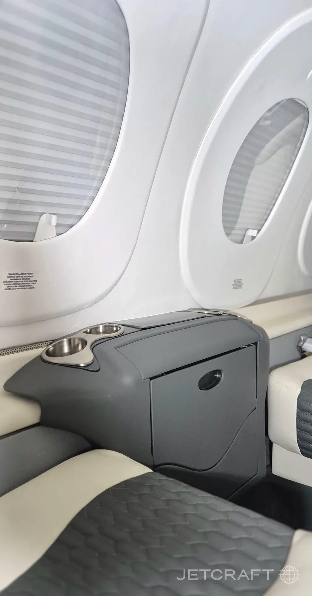 Cabin interior of a Beechcraft Premier 1/1A.