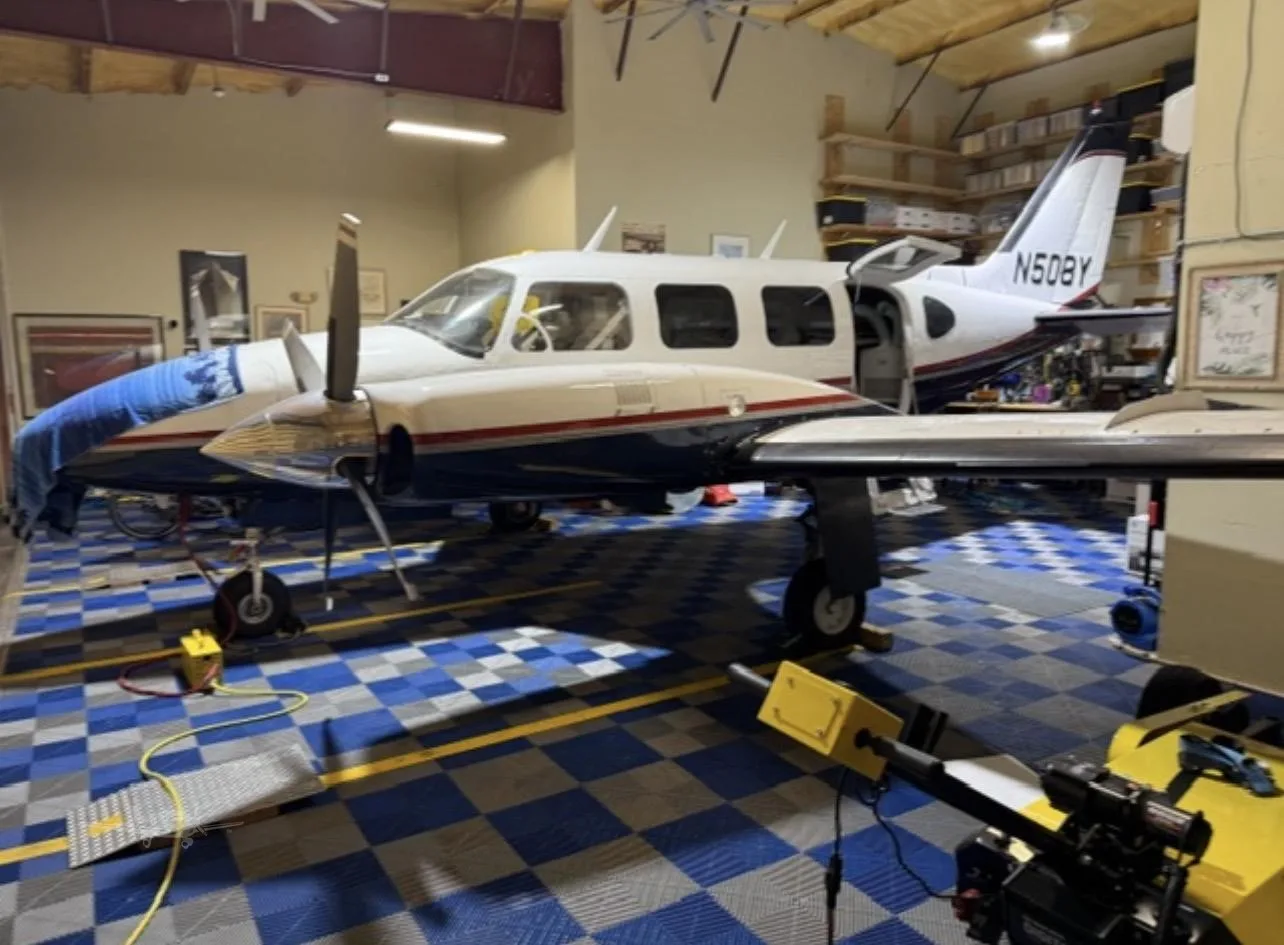 Exterior view of a 1969 PIPER NAVAJO, N508Y.