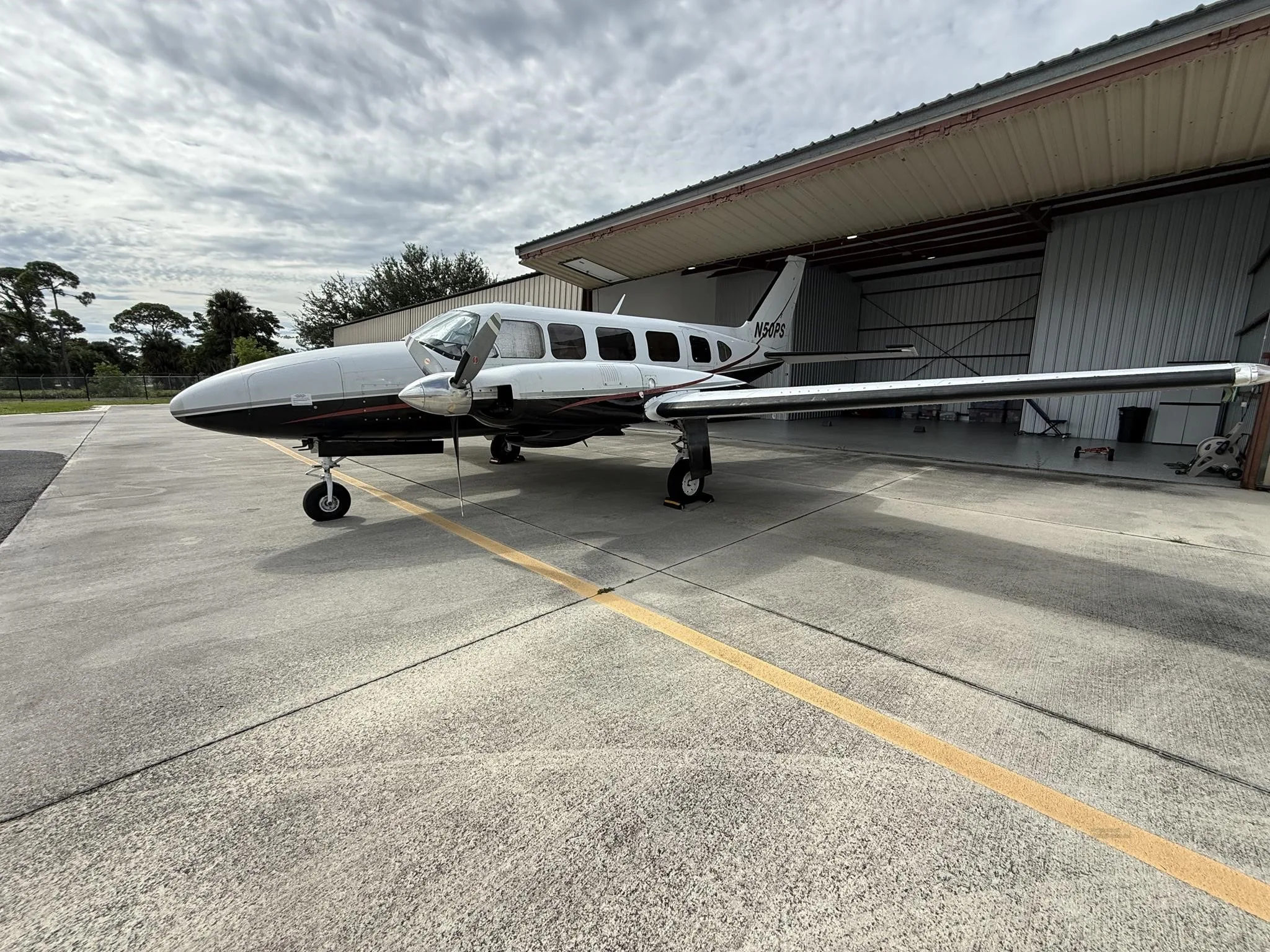 Exterior view of a 1974 PIPER NAVAJO CHIEFTAIN, N50PS.