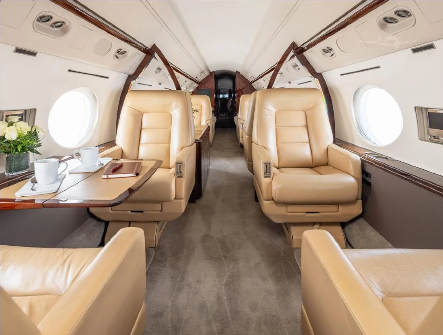 Cabin interior of a 2001 GULFSTREAM GIVSP.