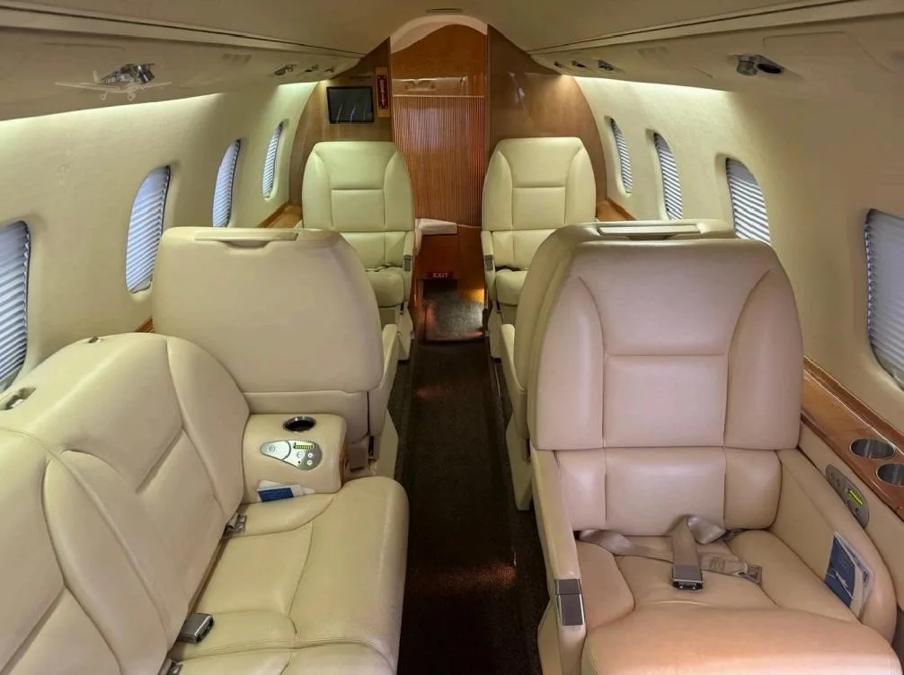 Cabin interior of a 2002 LEARJET 60.