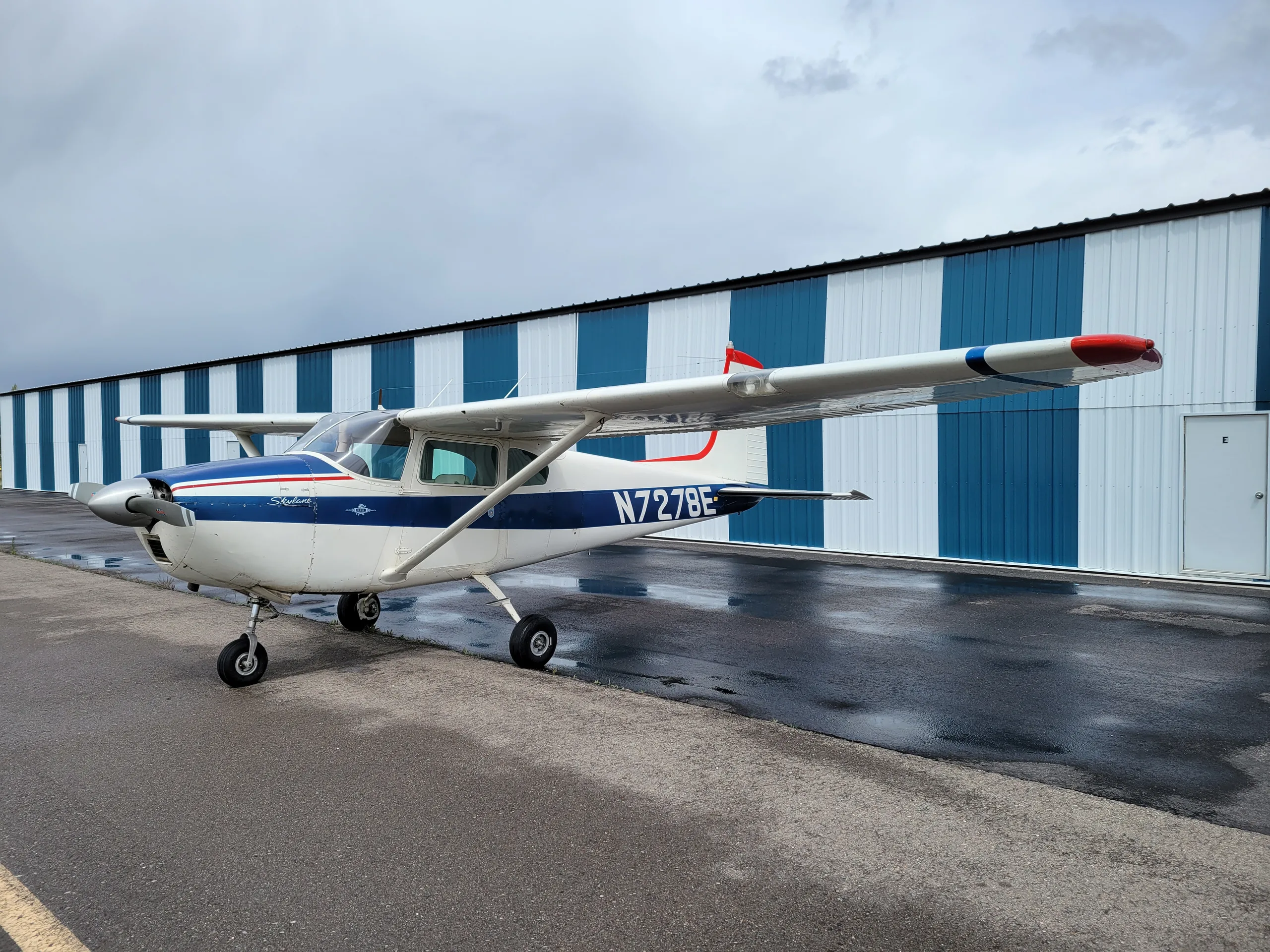 Exterior view of a 1959 Cessna 182B Skyline, N7278E.