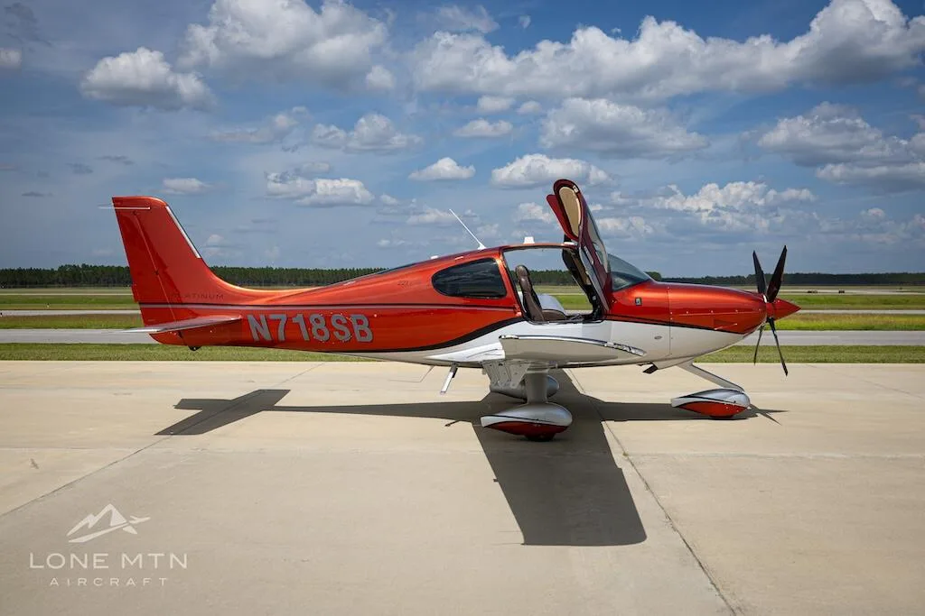 Exterior view of a 2017 Cirrus SR22T G6 GTS.