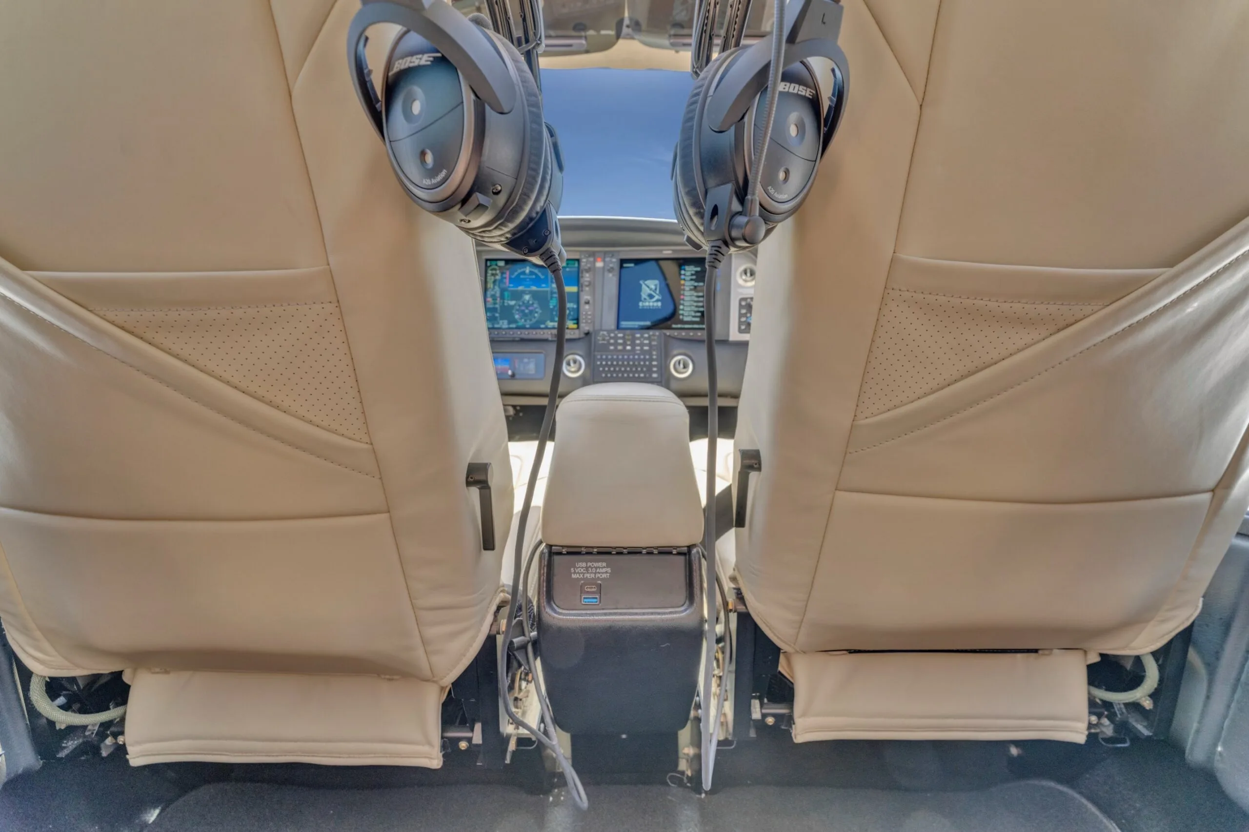 Cabin interior of a 2022 Cirrus SR20-G6 Premium.