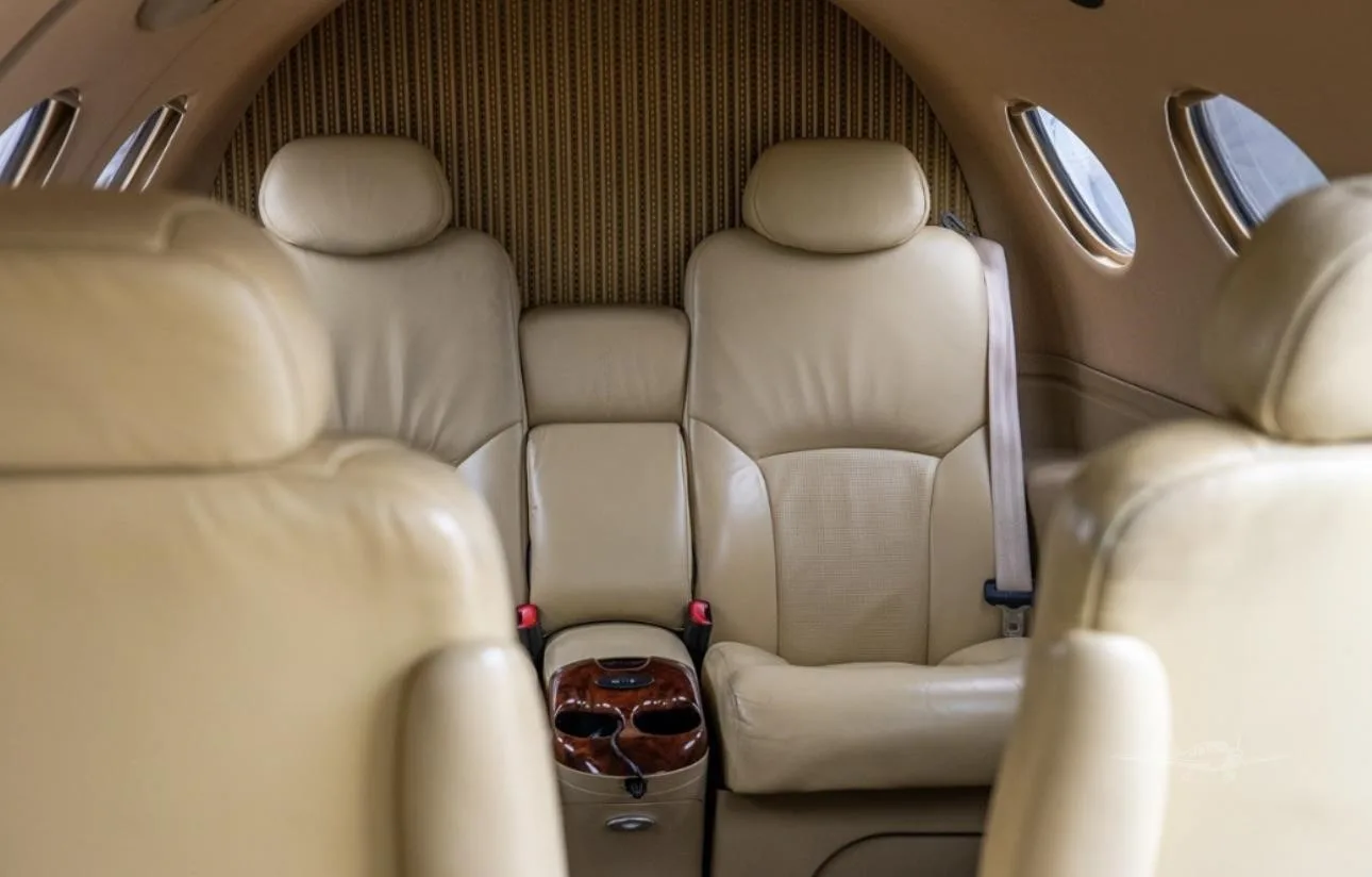 Cabin interior of a 2010 CESSNA CITATION MUSTANG.