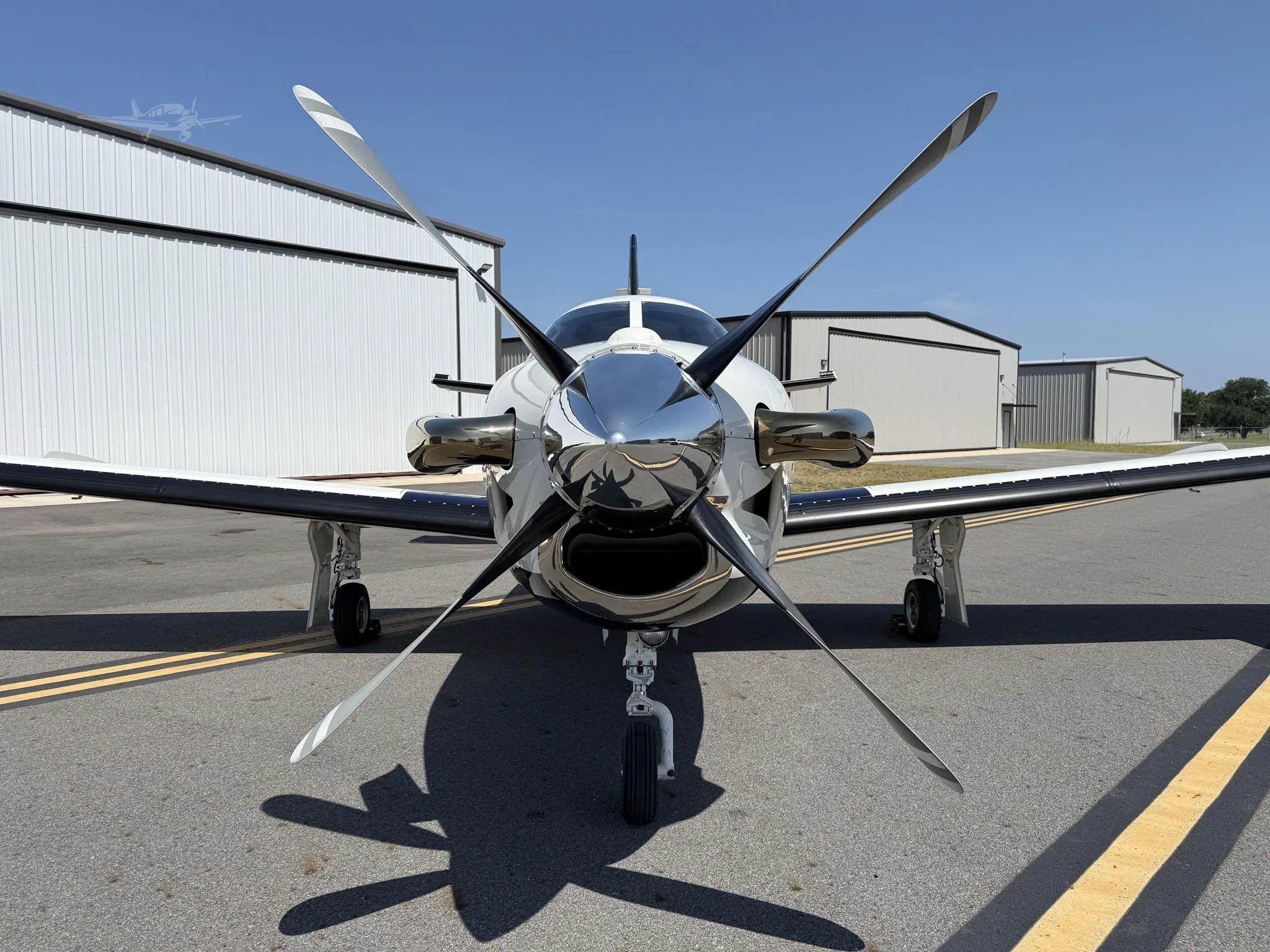 Exterior view of a 2013 DAHER TBM 850, N850BX.