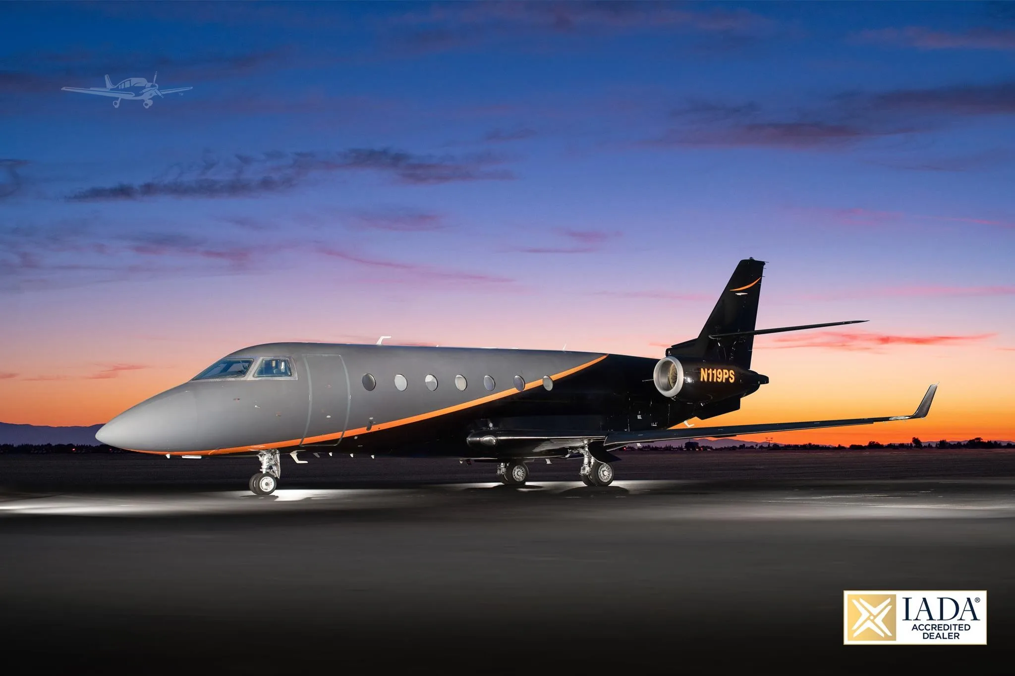 Exterior view of a 2000 GULFSTREAM G200, N119PS.