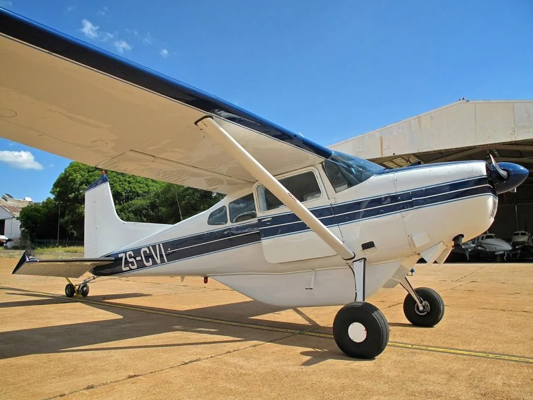 Exterior view of a 1962 CESSNA 185.
