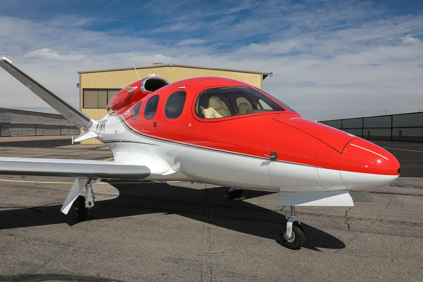Exterior view of a 2020 Cirrus Vision, N432WK.