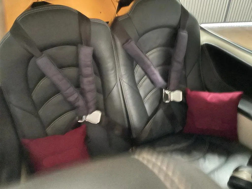 Cabin interior of a 2007 Cirrus SR22 G2.