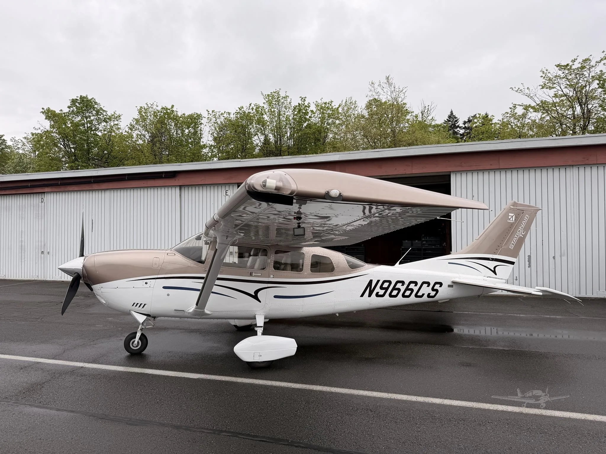 Exterior view of a 2012 CESSNA TURBO 206H STATIONAIR, N966CS.