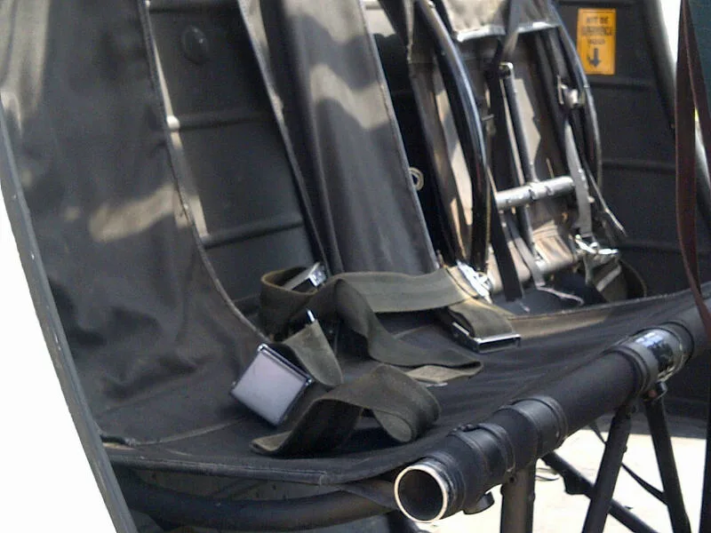 Exterior view of a Eurocopter sa 315b lama, CP-2352.