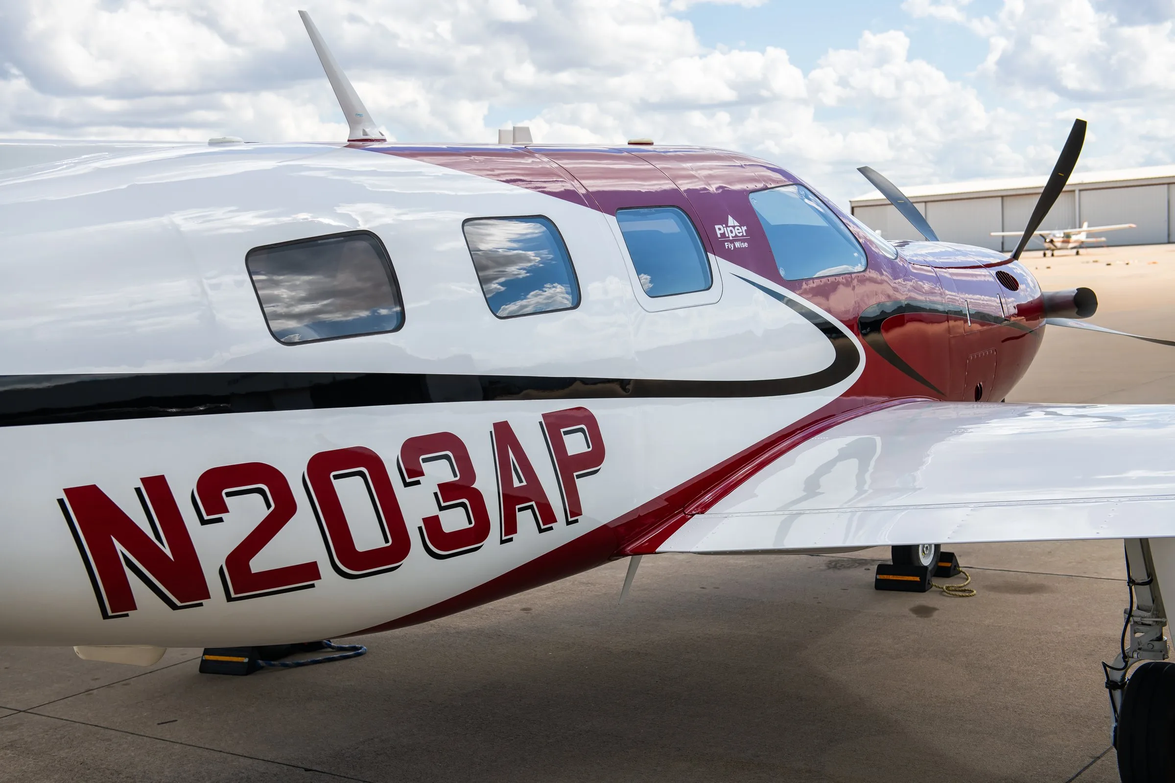 Exterior view of a 2010 Piper PA46-500TP Meridian, N203AP.