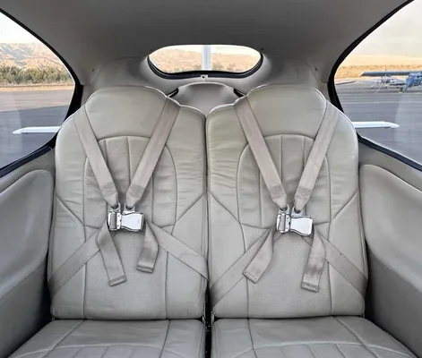 Cabin interior of a 2004 Cirrus SR20.