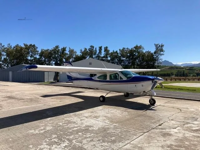 Exterior view of a 1977 CESSNA 177RG.