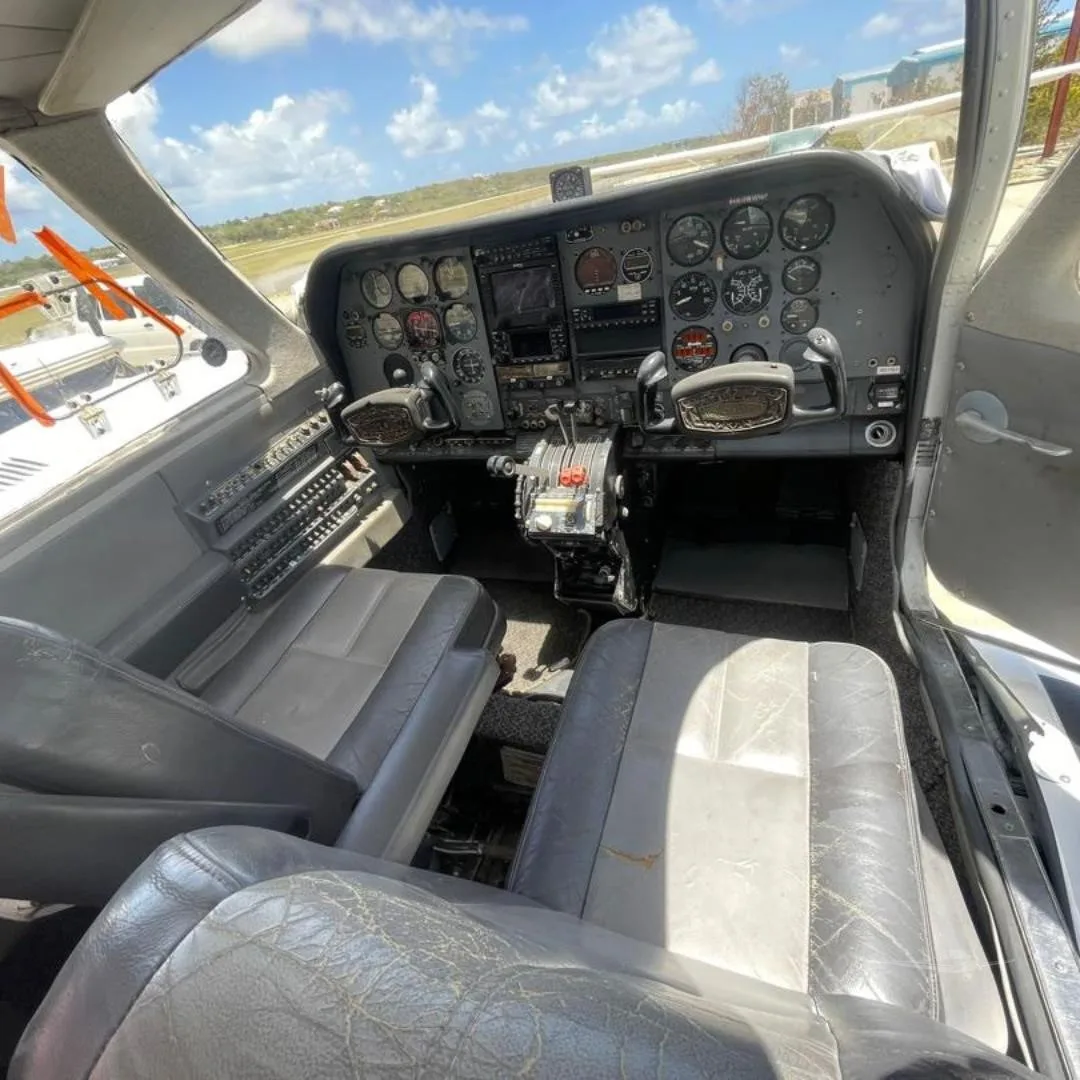 Cockpit and instrument panel of a 1975 CESSNA 310R.