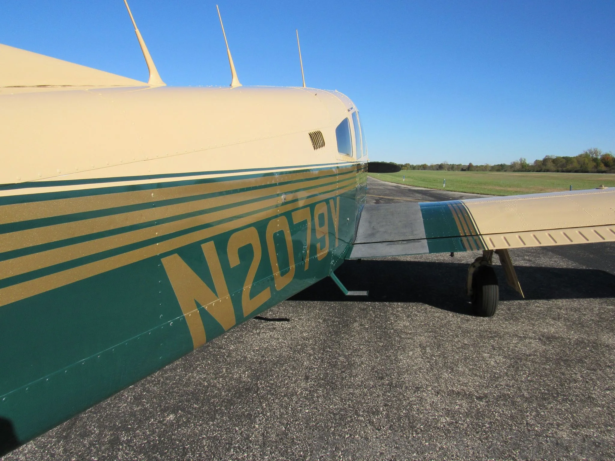 Exterior view of a 1979 PIPER TURBO ARROW IV, N2079Y.