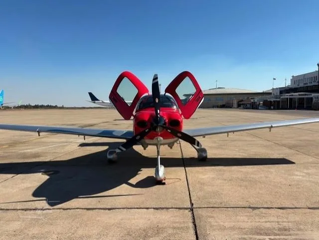 Z-hbw - 2019 Cirrus SR22 G6