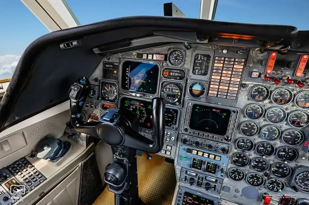 Cockpit and instrument panel of a 1995 Dassault Falcon 50.